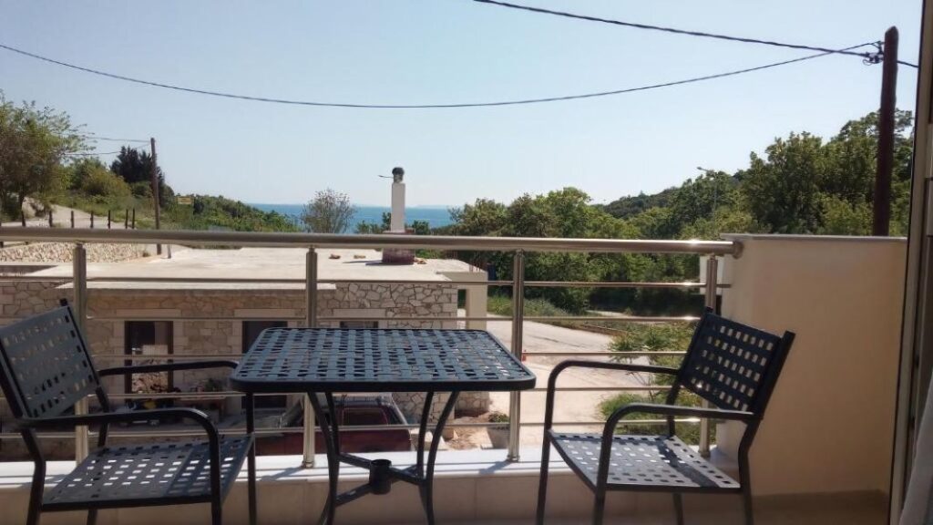 Luxury 2 Apartment for seven guests Sivota