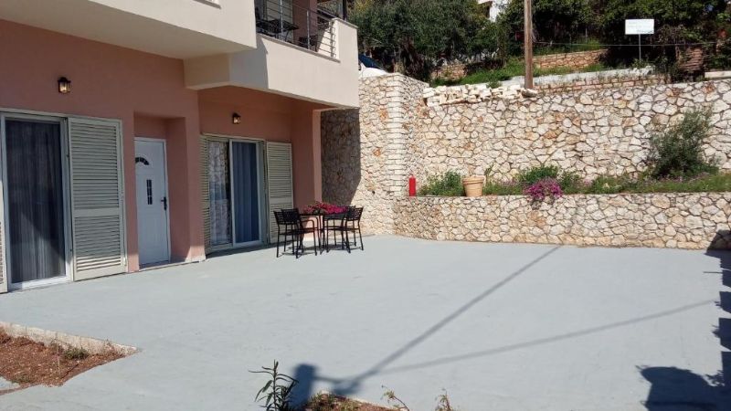 Luxury 3 Apartment for five guests Sivota