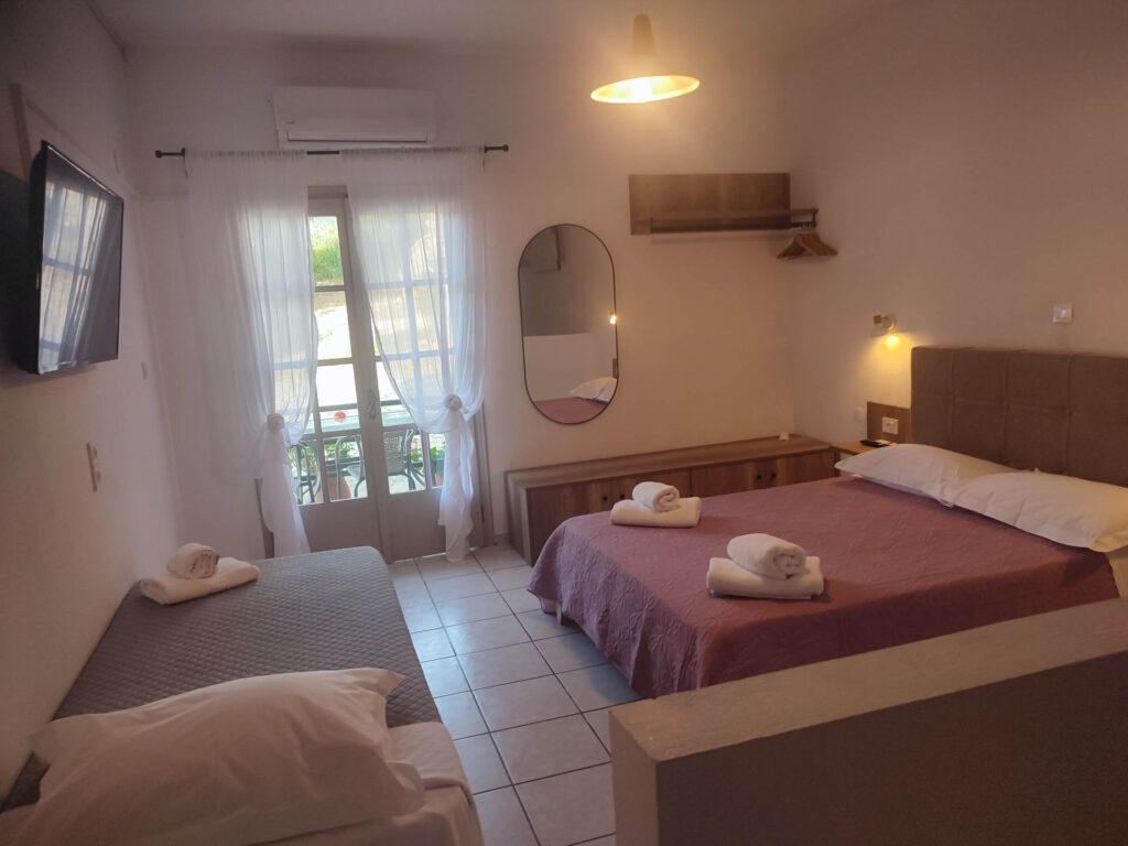 Amaya 3 apartment for two guests with sea view Sivota