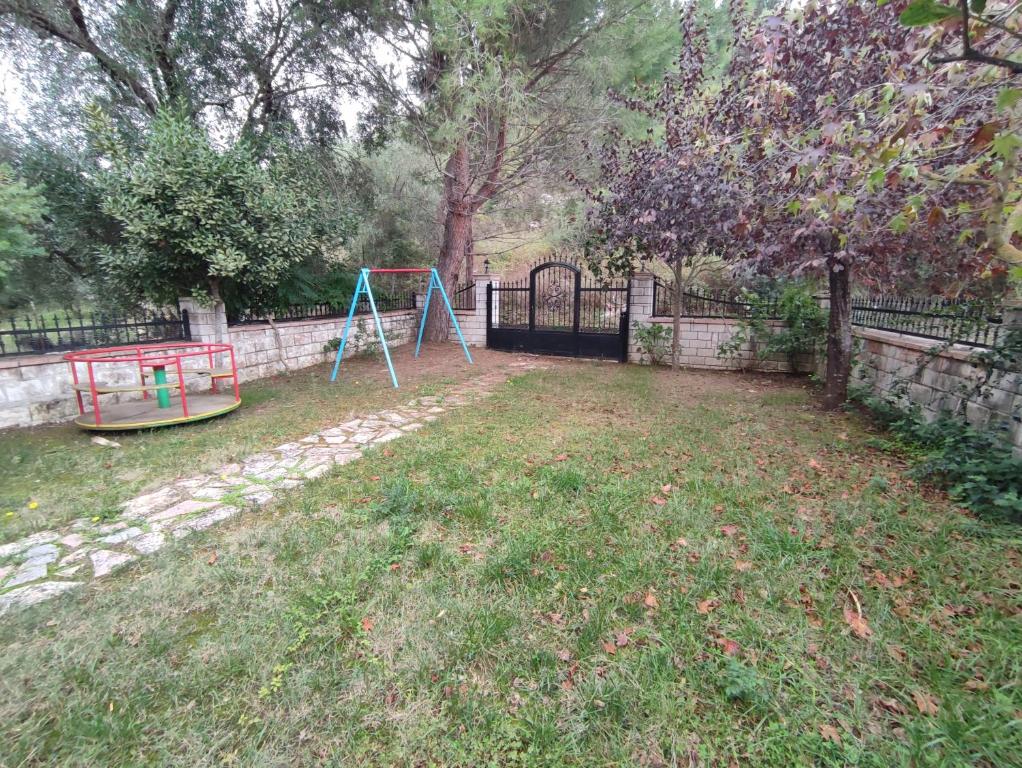 Green 1 apartment for four guests Sivota